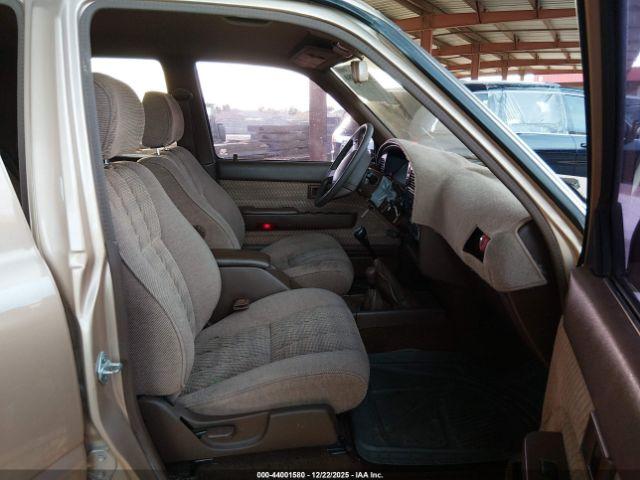 Toyota 4Runner Vn39 Sr5 Image 5