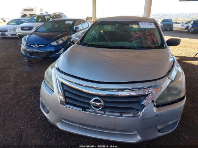 Nissan Altima 2.5 S Image 8