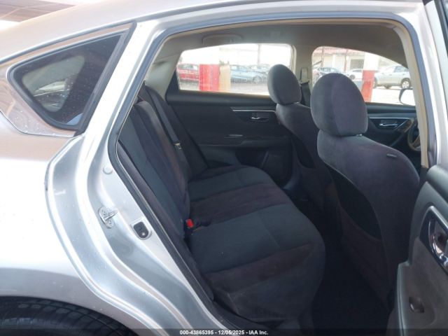 Nissan Altima 2.5 S Image 10