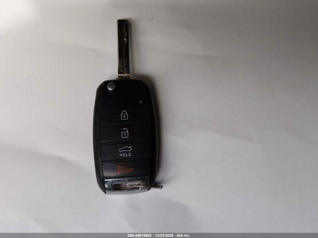 Kia Optima Lx Image 8