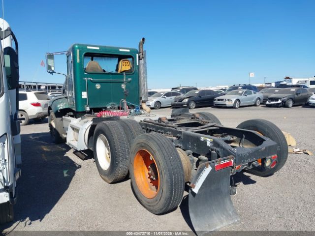 Peterbilt 384 Image 7