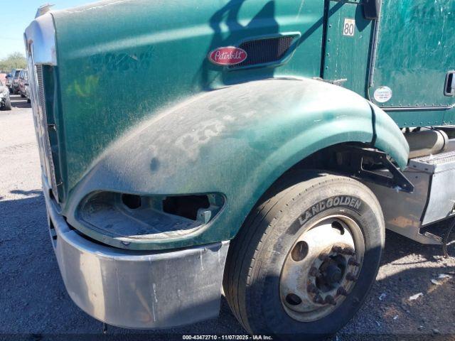 Peterbilt 384 Image 10