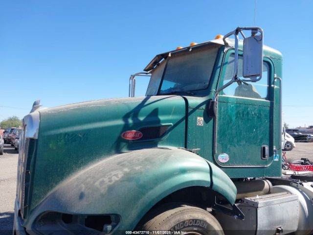 Peterbilt 384 Image 11