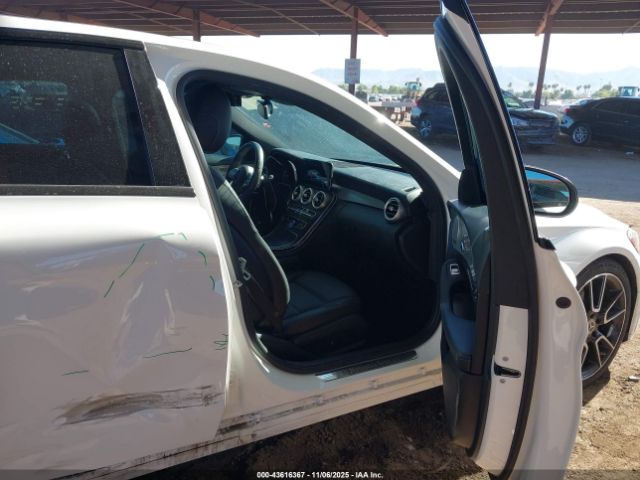 Mercedes-Benz C-Class 300 Image 2