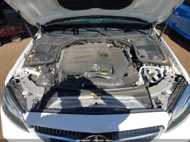 Mercedes-Benz C-Class 300 Image 8