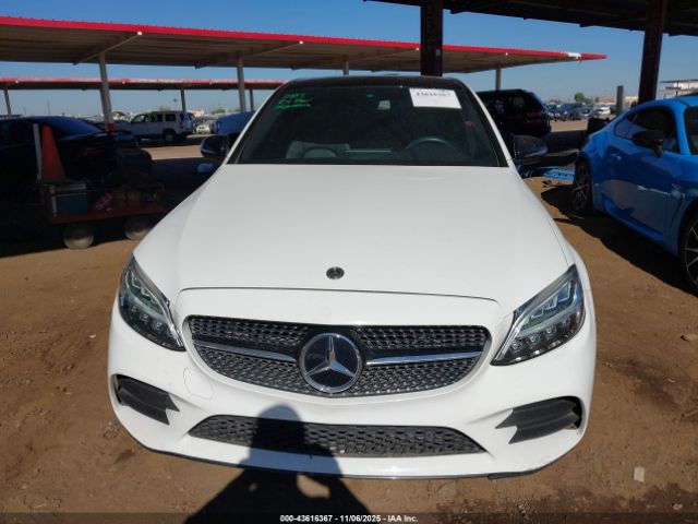 Mercedes-Benz C-Class 300 Image 14