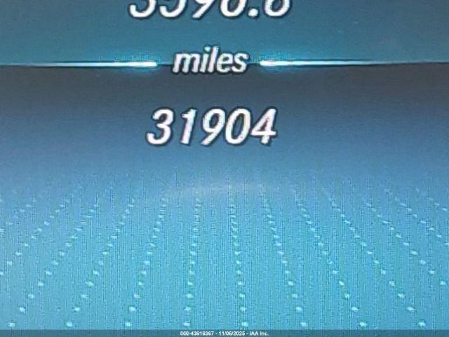 Mercedes-Benz C-Class 300 Image 17