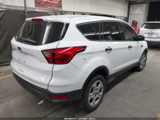 Ford Escape S Image 8