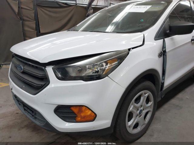 Ford Escape S Image 11