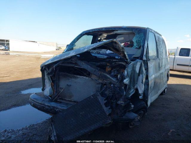 Chevrolet Chevy Van G2500 Image 9