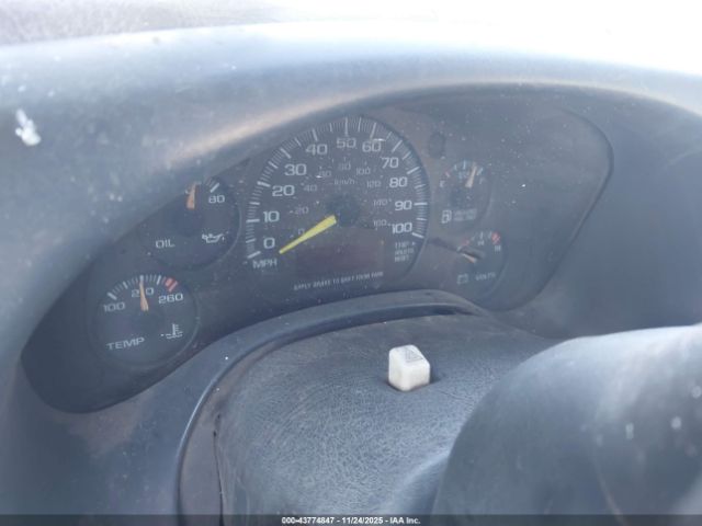 Chevrolet Chevy Van G2500 Image 8