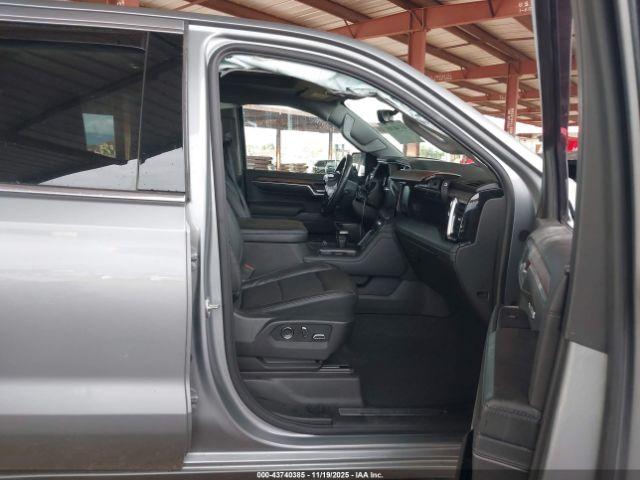 GMC Sierra 1500 4wd  Short Box Denali Image 4