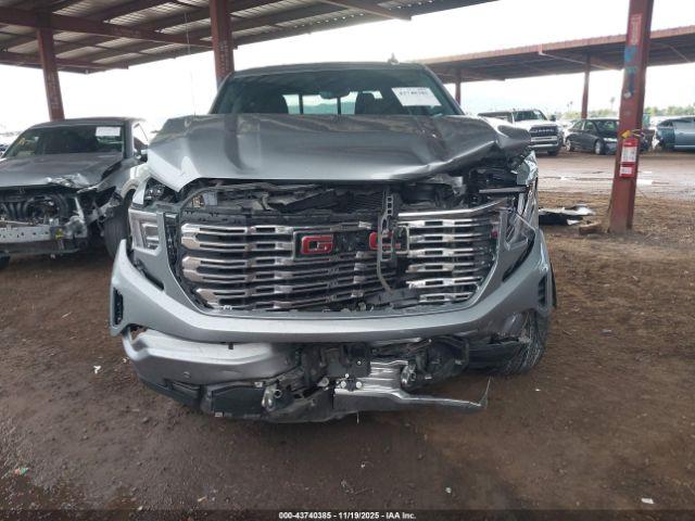 GMC Sierra 1500 4wd  Short Box Denali Image 11