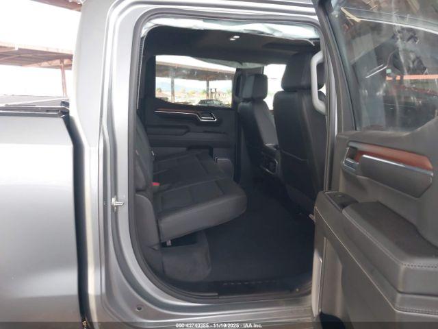 GMC Sierra 1500 4wd  Short Box Denali Image 6