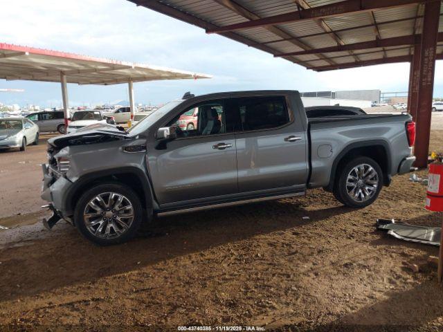 GMC Sierra 1500 4wd  Short Box Denali Image 17