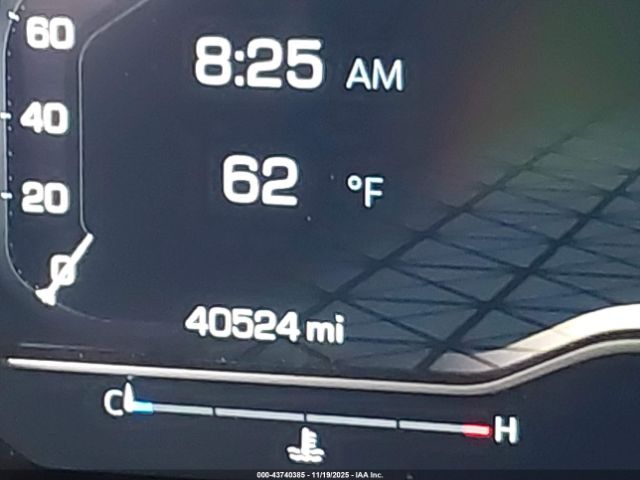 GMC Sierra 1500 4wd  Short Box Denali Image 3