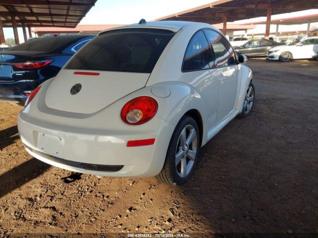 Volkswagen Beetle Image 13