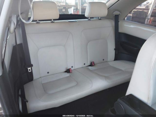 Volkswagen Beetle Image 4