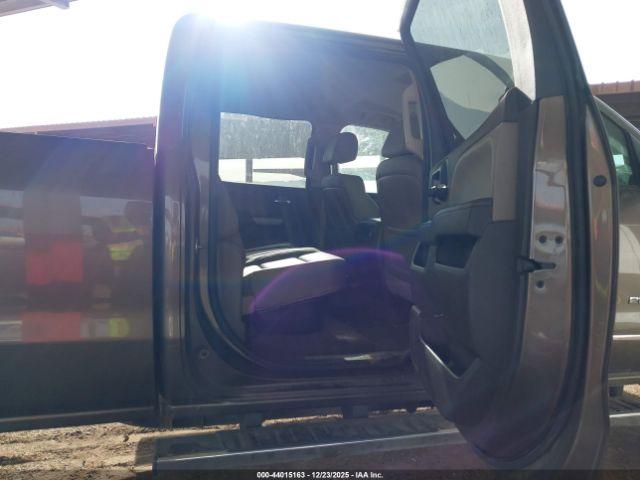 Chevrolet Silverado 2500 Ltz Image 2