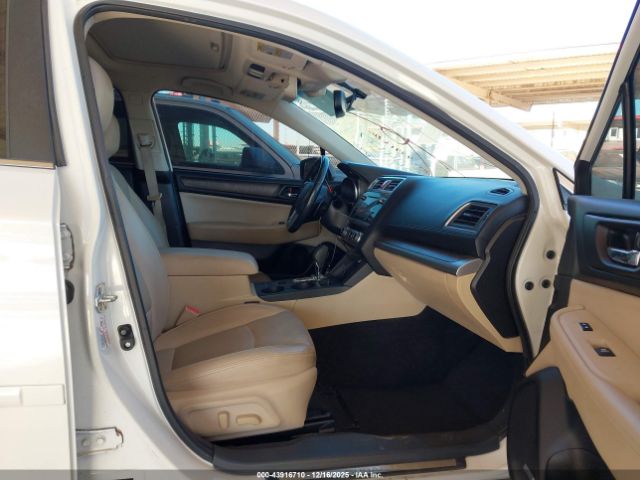 Subaru Outback 2.5i Limited Image 5