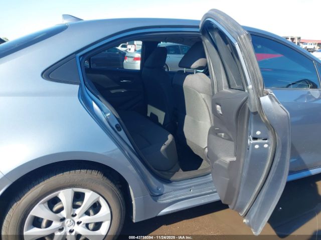 Toyota Corolla Le Image 13