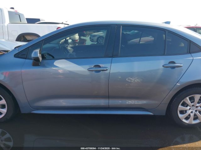 Toyota Corolla Le Image 15