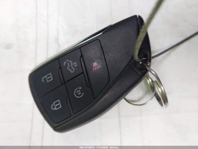 Chevrolet Silverado 1500 4wd  Short Bed Rst Image 10