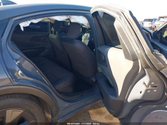 Toyota Prius Le Image 3