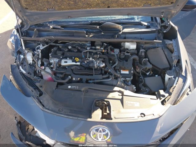 Toyota Prius Le Image 12