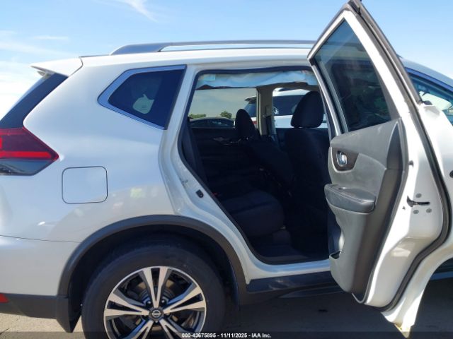 Nissan Rogue Sv Image 11