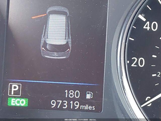 Nissan Rogue Sv Image 5