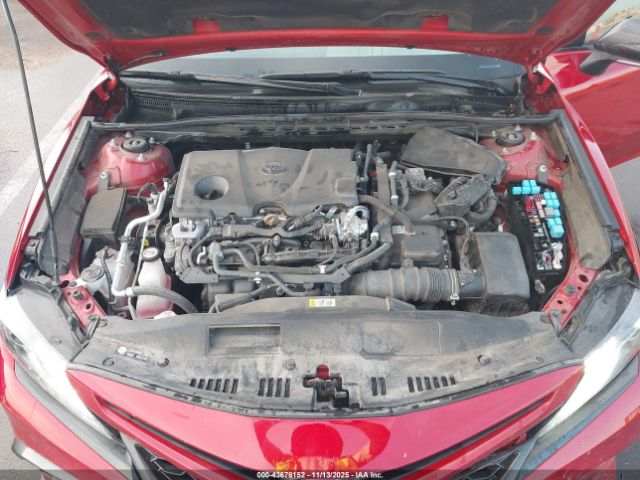 Toyota Camry Xse Hybrid Image 16