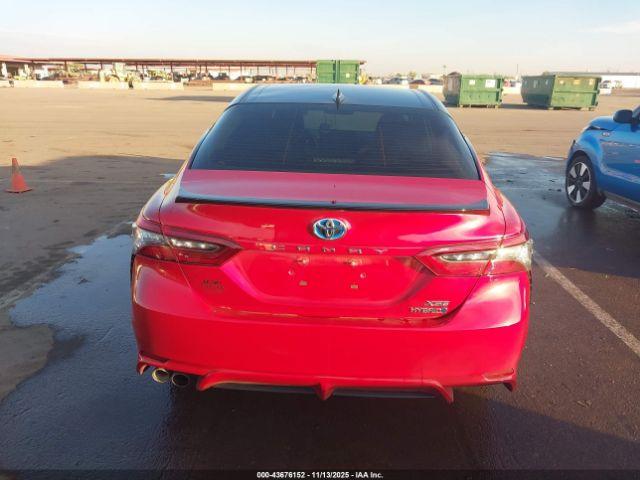 Toyota Camry Xse Hybrid Image 6