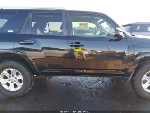 Toyota 4Runner Sr5 Image 16
