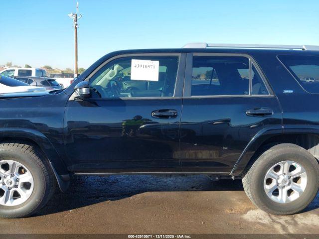 Toyota 4Runner Sr5 Image 14