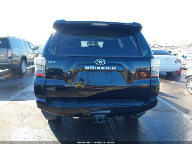 Toyota 4Runner Sr5 Image 15