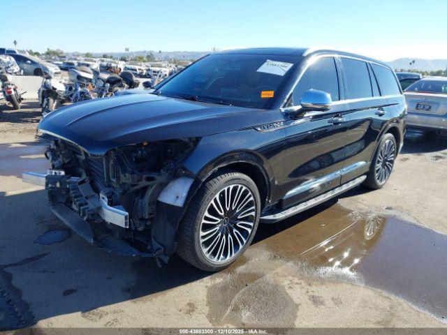 Lincoln Aviator Black Label Image 13