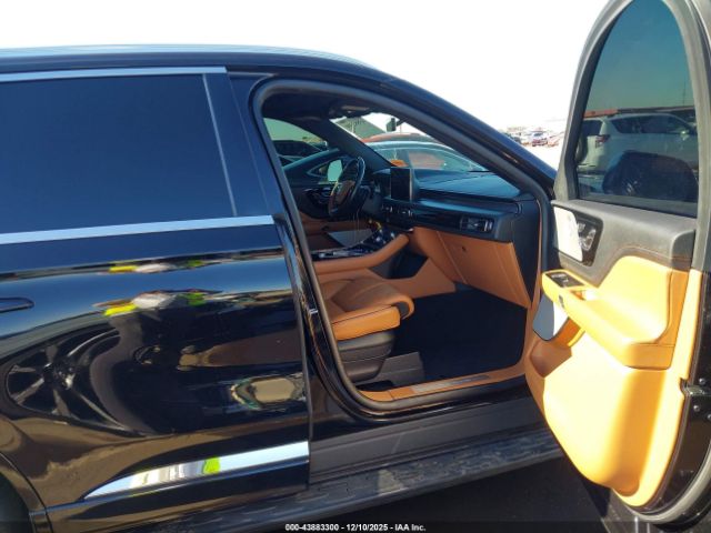 Lincoln Aviator Black Label Image 15