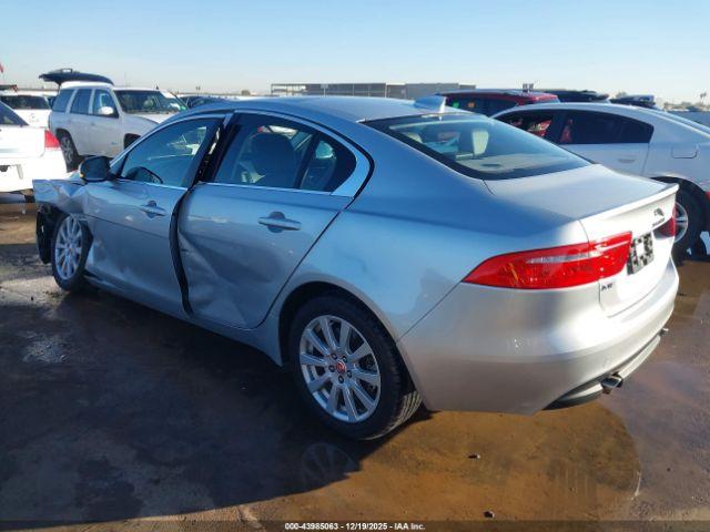 Jaguar XE 25t Image 16