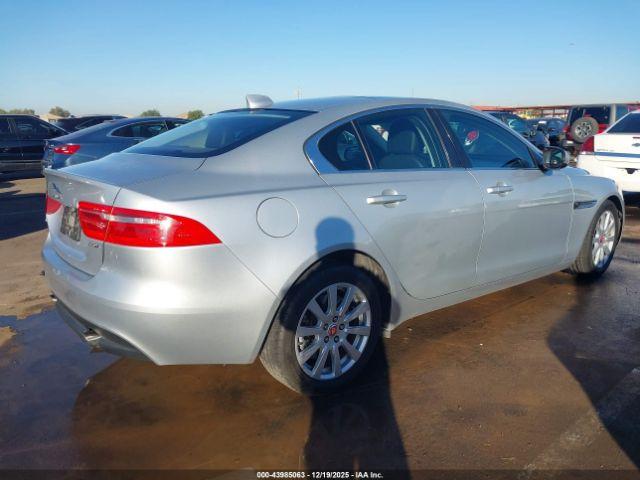 Jaguar XE 25t Image 7