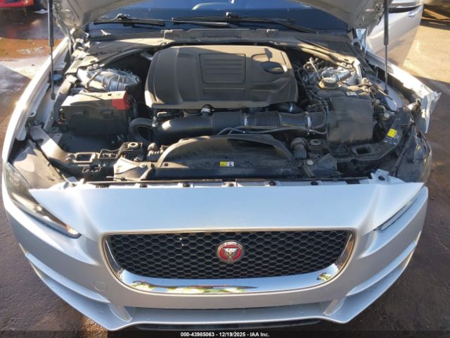 Jaguar XE 25t Image 4