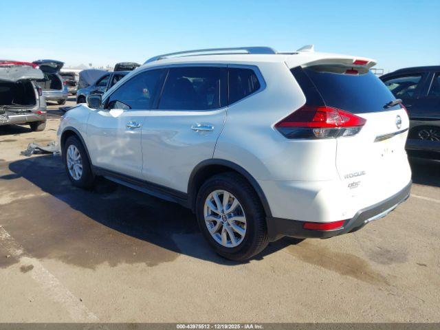 Nissan Rogue Sv Image 3