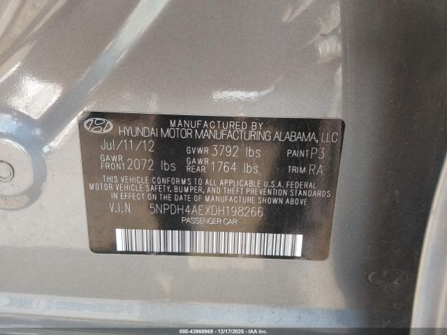 Hyundai ELANTRA Image 9