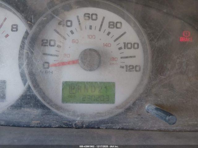 Ford Escape Xlt Image 2