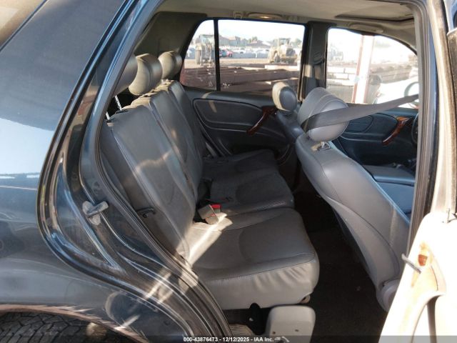 Mercedes-Benz M-Class Image 9