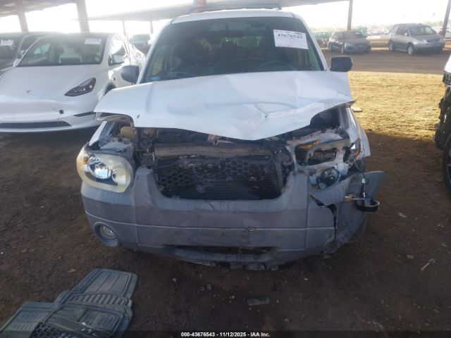 Ford Escape Image 13