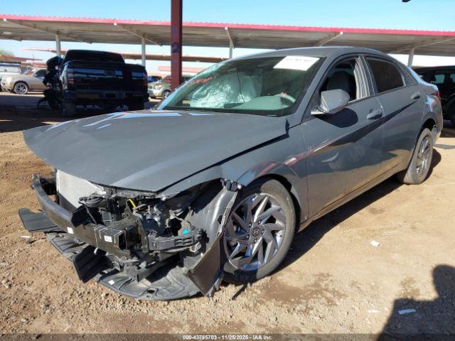 Hyundai ELANTRA Sel Image 14