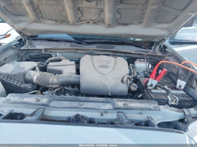 Toyota Tacoma Trd Off Road Image 10