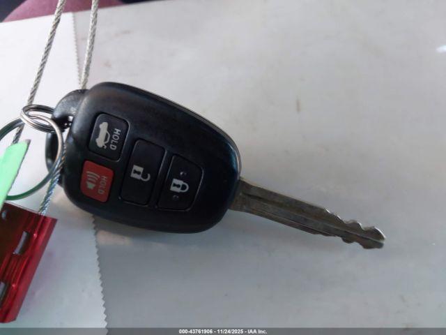 Toyota Corolla Le Image 17