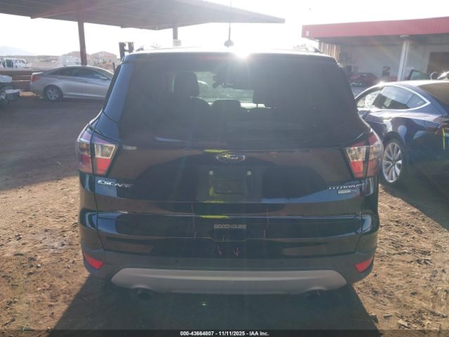 Ford Escape Titanium Image 14